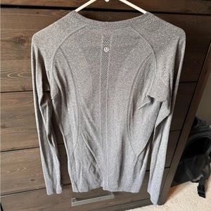 Lululemon swiftly tech long sleeve shirt